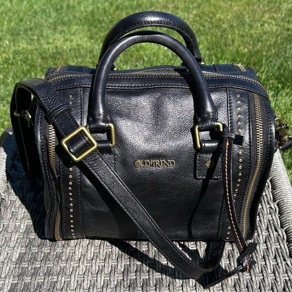 Old Trend Mini Trunk Leather Crossbody - Modern Vintage Silhouette. EUC - Picture 1 of 16